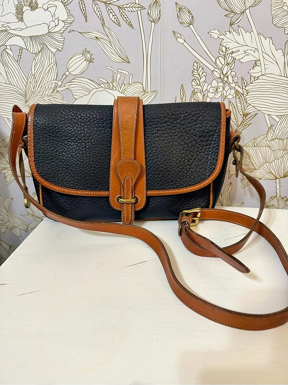 Vintage Dooney & Bourke Leather Crossbody dark navy & Brown